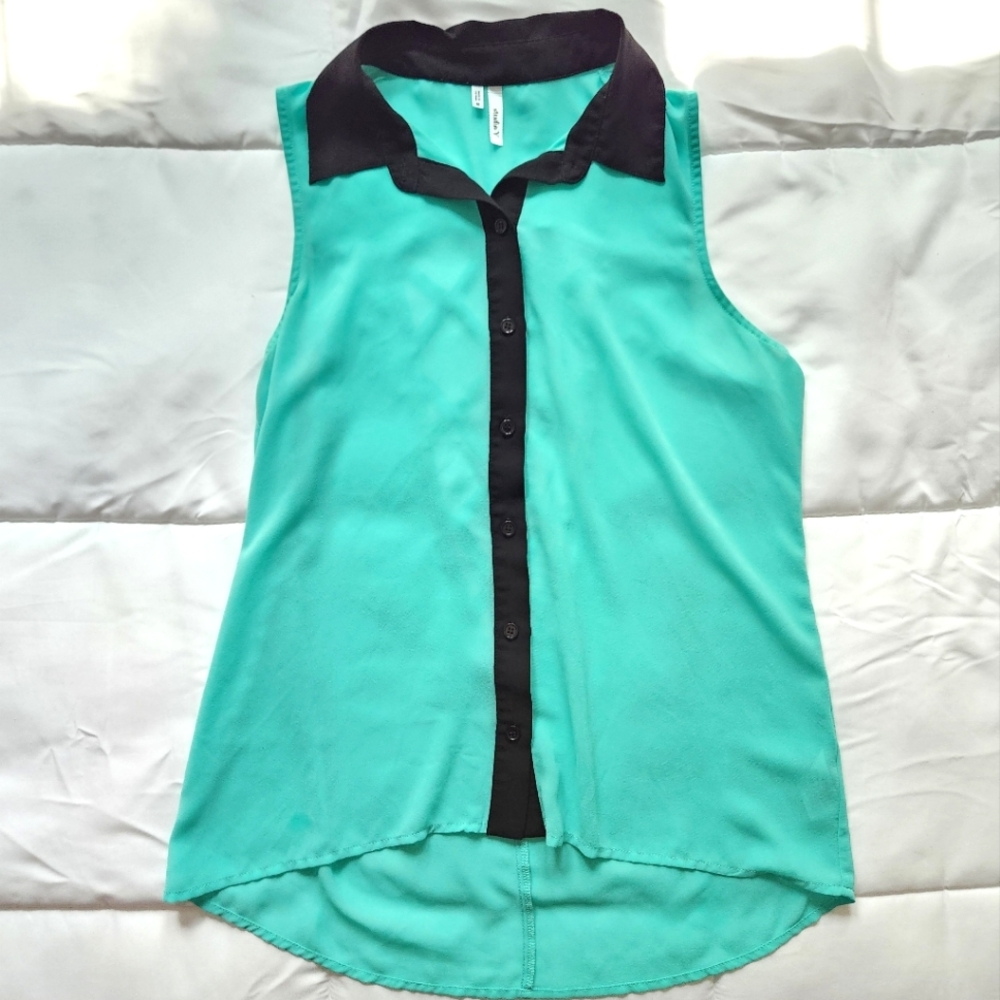 Sheer Collared Button Up Tank
